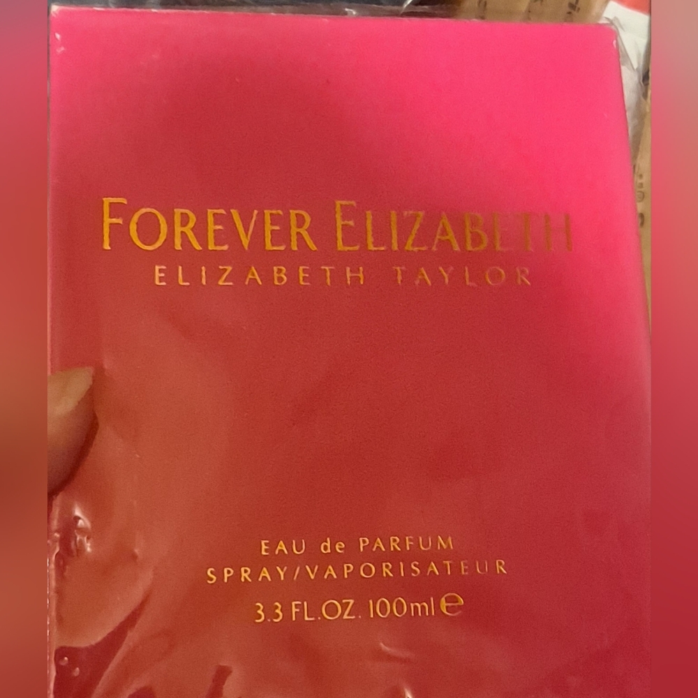 Forever Elizabeth - Picture 3 of 4
